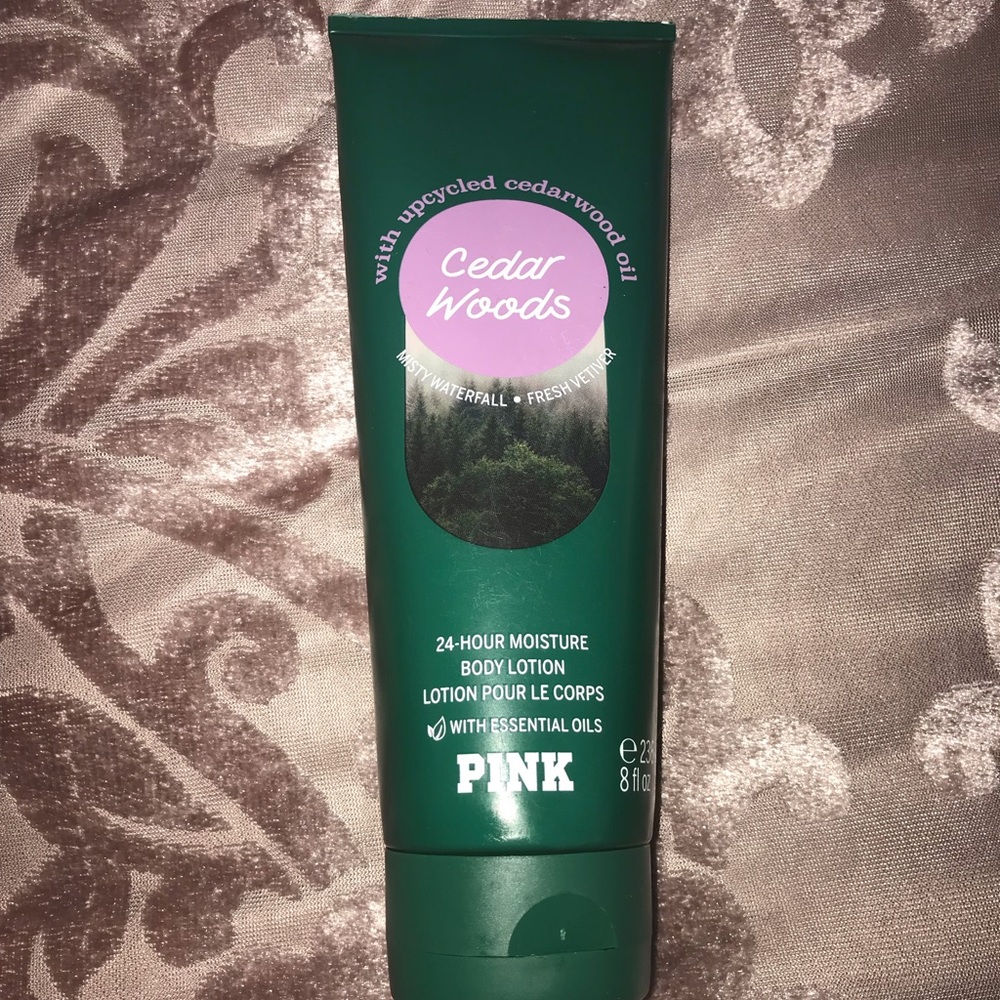 Cedar woods body lotion